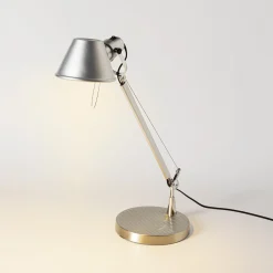 Lámpara de mesa de diseño