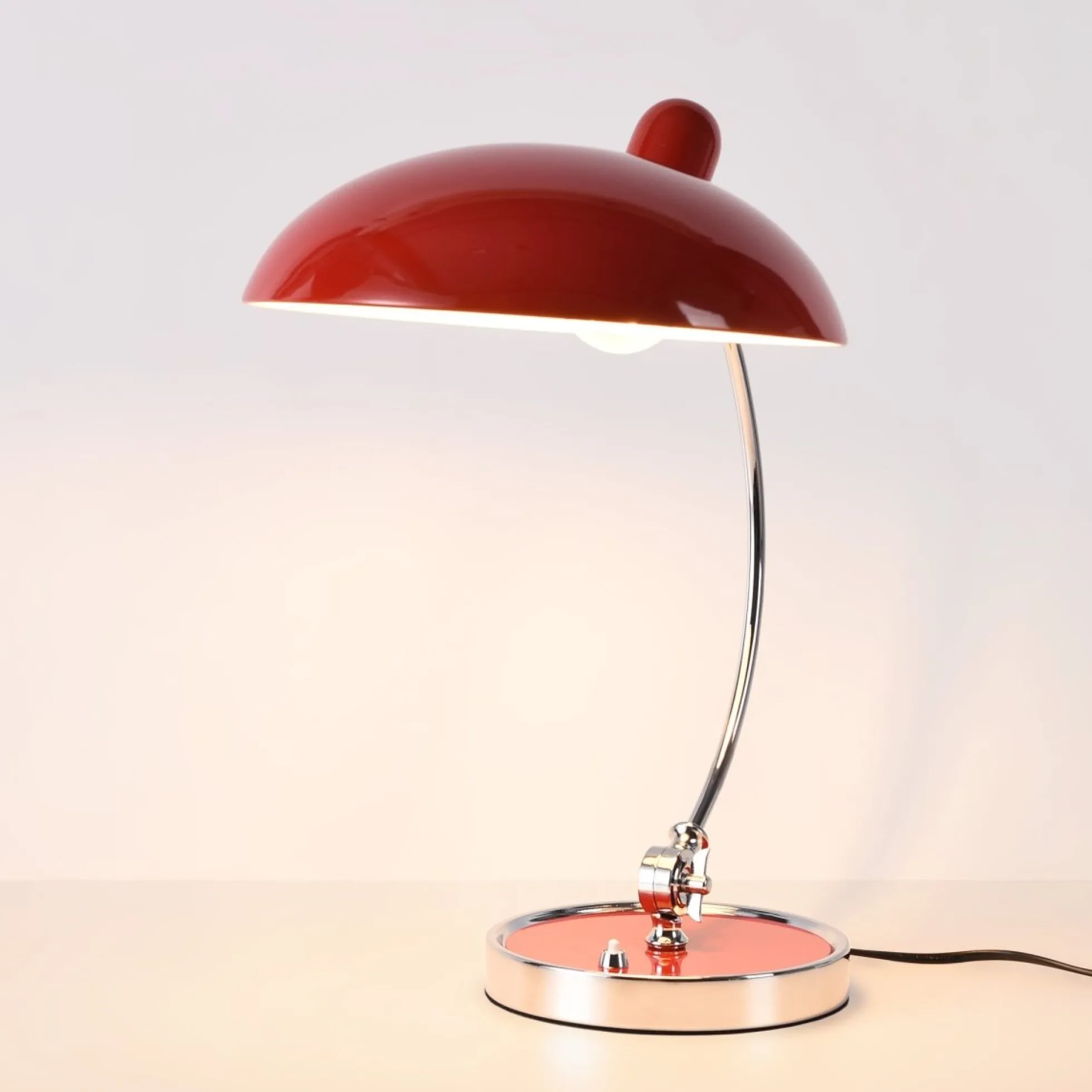 Lámpara de mesa de diseño "Ulia"