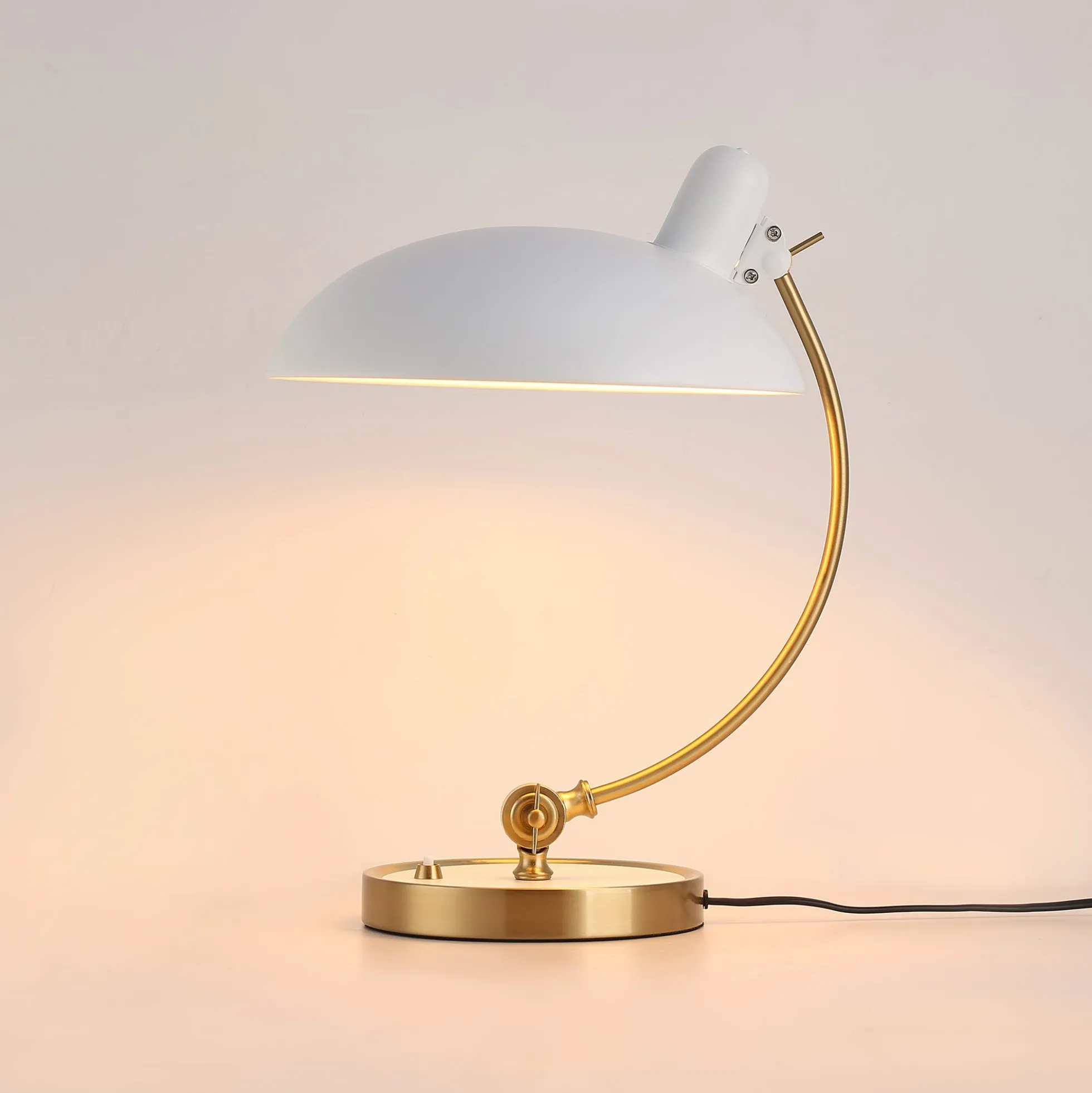 Lámpara de mesa de diseño "Ulia"