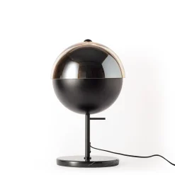 Lámpara de mesa de diseño