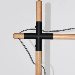 Lámpara de mesa de madera natural 