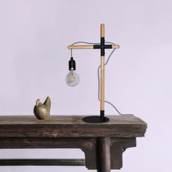 Lámpara de mesa de madera natural 