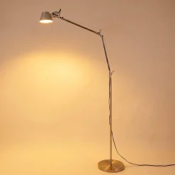 Lámpara de pie de diseño 
