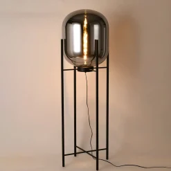 Lámpara de pie de diseño 