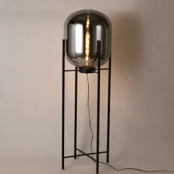 Lámpara de pie de diseño 
