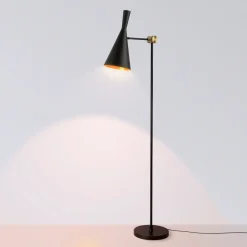 Lámpara de pie de diseño