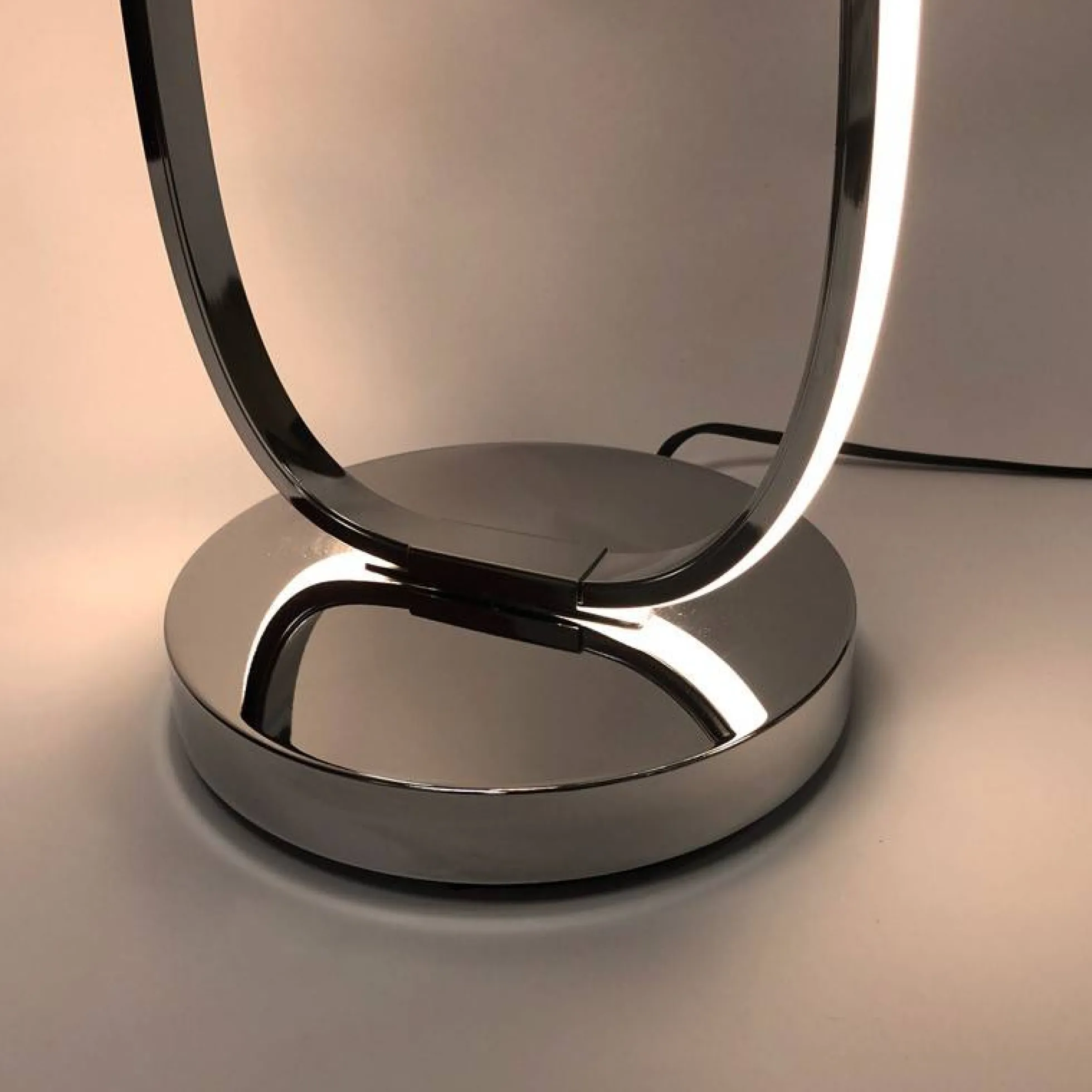 Lámpara de pie LOREN - Hollywood 25W Dimable