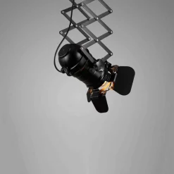 Lámpara de techo extensible y orientable