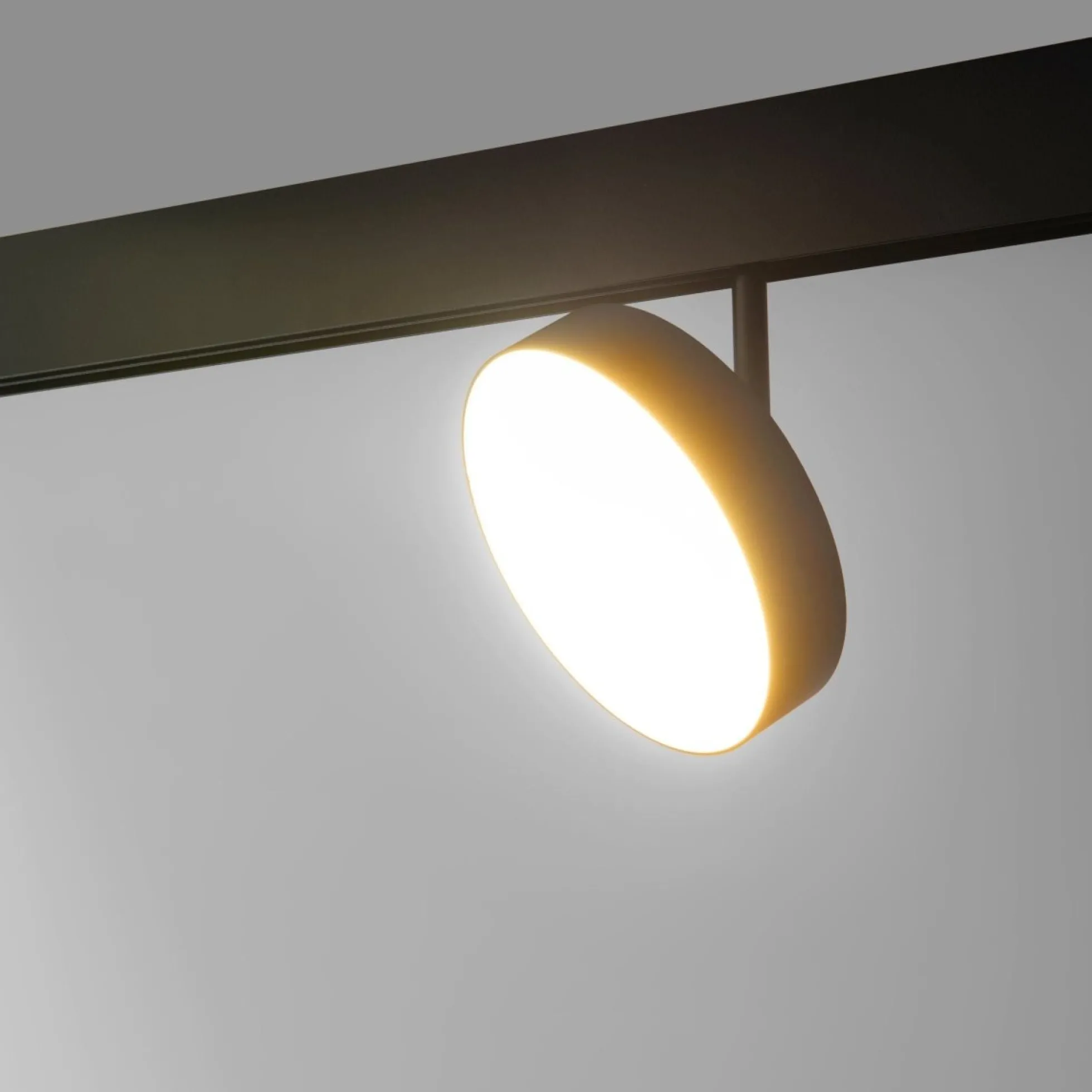 Luminaria circular LED para carril magnético 48V - Ø14.2cm - 18W - CRI90 - OSRAM