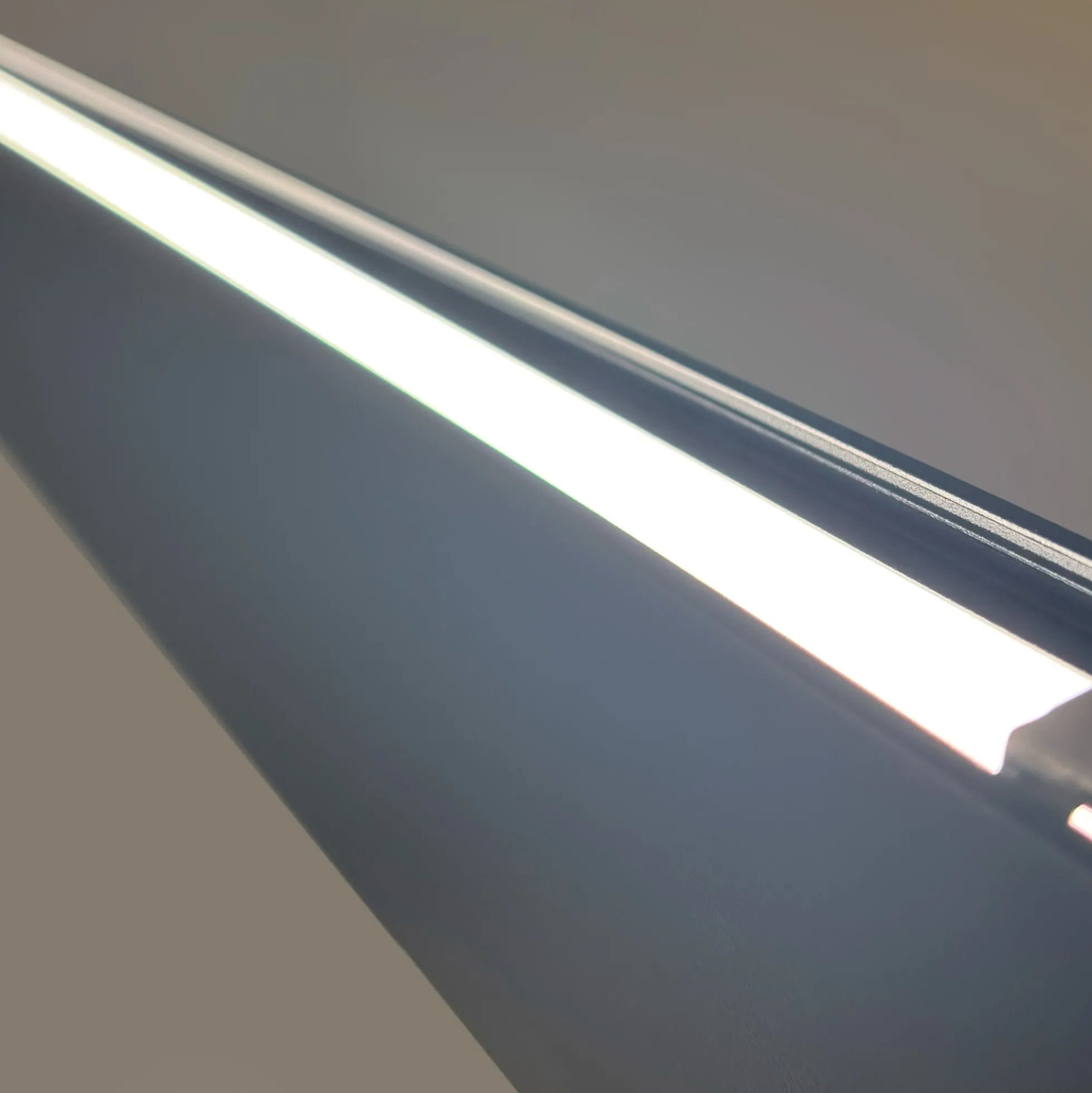 Luminaria lineal LED CCT - Bidireccional - Suspensión - Potencia ajustable 20W/30W/40W - 120cm - UGR 17