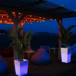 Macetero cuadrado LED RGBW - 12W - Recargable - Mando a distancia