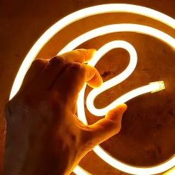 Neón LED flexible 24V DC - 4x10mm - 5 metros - Kit completo - IP67 - 11W/m - Curvatura lateral