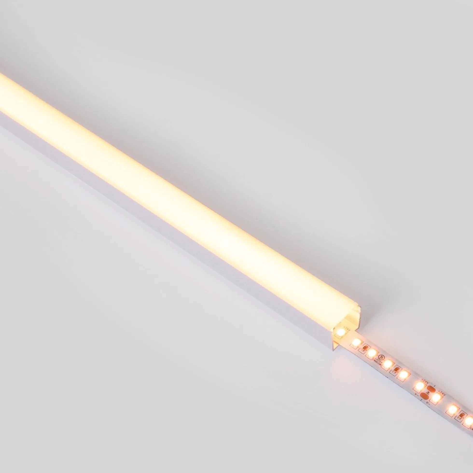 Perfil de aluminio para tira LED con difusor - Superficie - Kit completo - 18 x13mm - Tira LED ≤ 15 mm - 2 metros