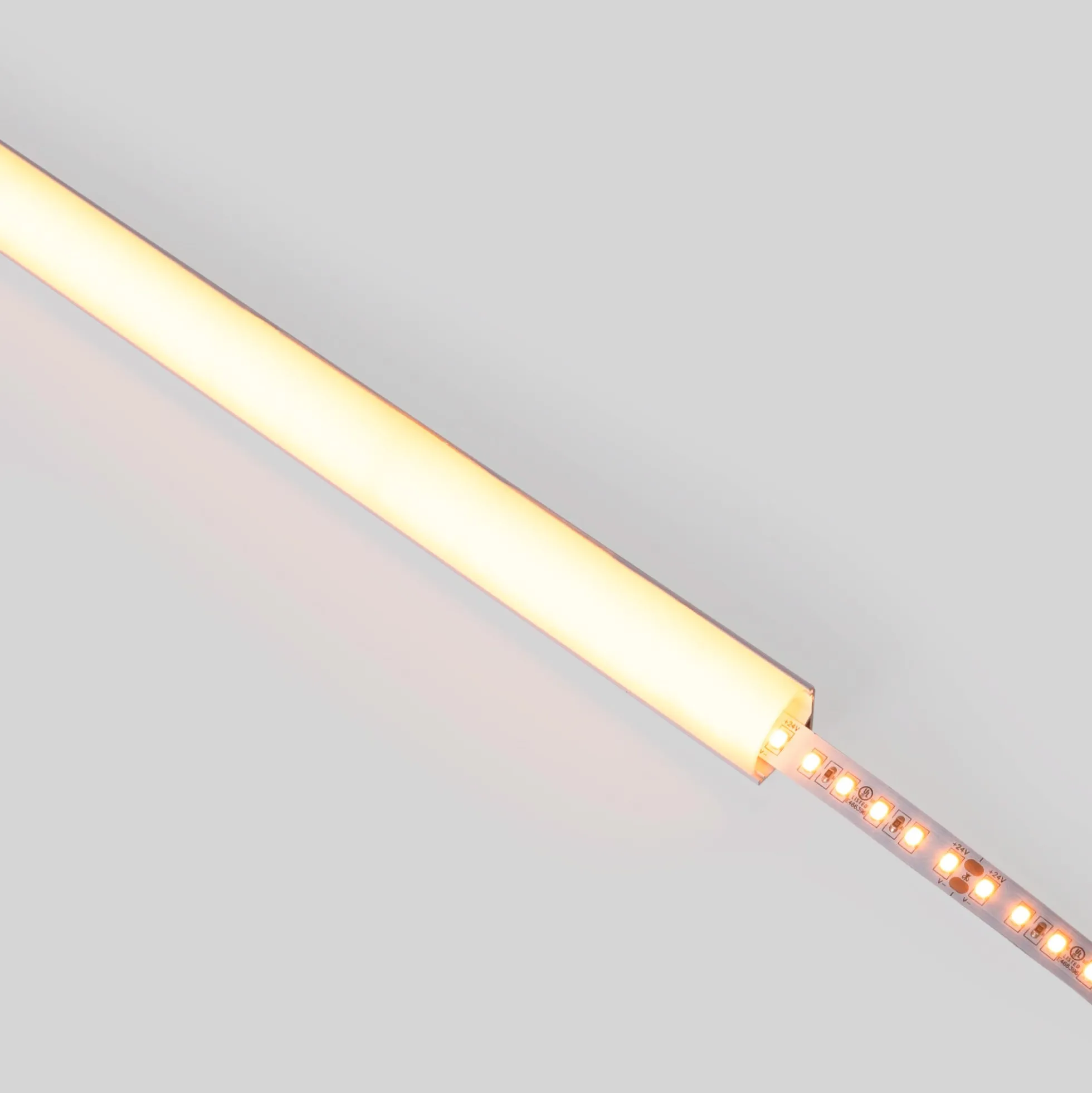 Perfil tira LED de superficie para esquinas - Con difusor - Kit completo - 15,8x15,8mm - Tira LED ≤10 mm - 1 metro