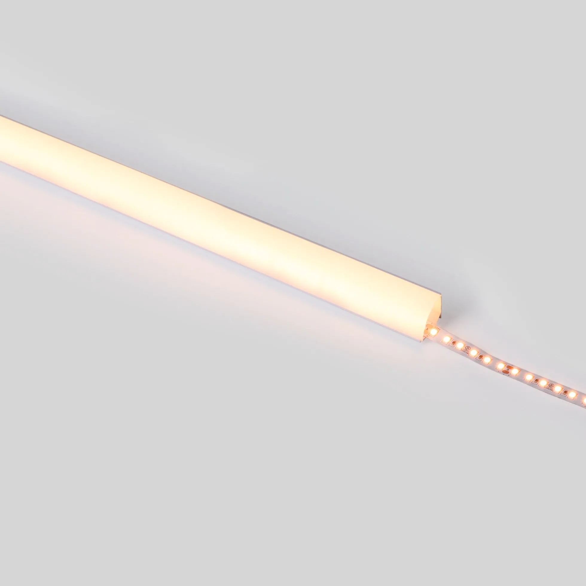 Perfil tira LED de superficie para esquinas - Con difusor - Kit completo - 20x20mm - Tira LED ≤10 mm - 1 metro