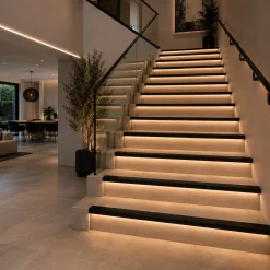Perfil tira LED para escaleras - 65X27.5mm - 2 metros