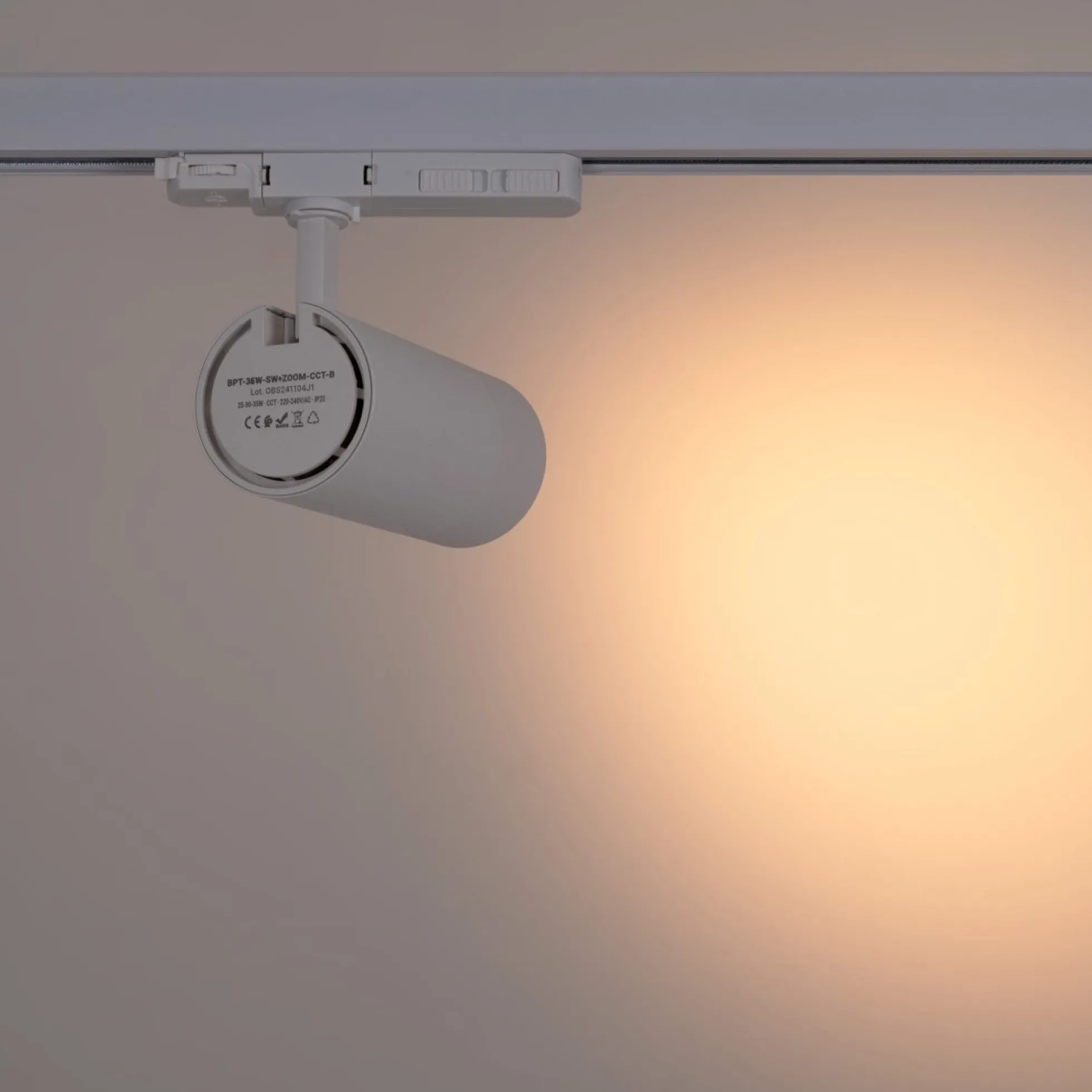 Proyector LED para carril trifásico - Potencia ajustable + ZOOM: 25W/30W/35W - CCT